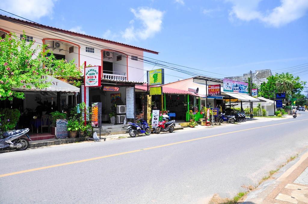 더 베드룸 - 나이 한 비치 Nai Harn 외부 사진
